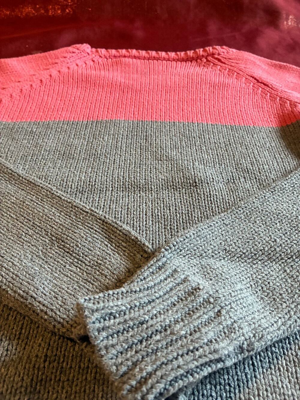 Womens Sweater M Pink Gray Colorblock Raglan Crew Pullover Knit Lightweight